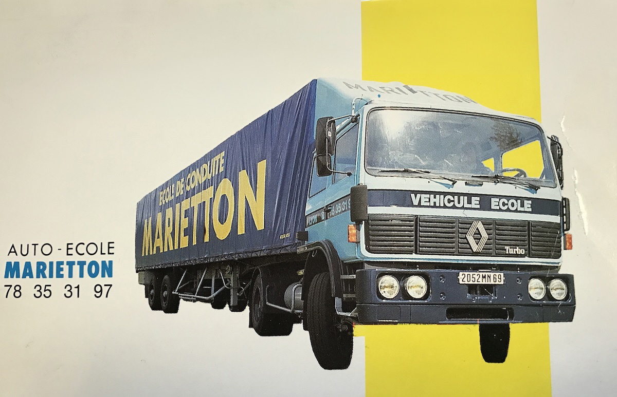Camion école auto-école Marietton dans les années 80 pour une publicité